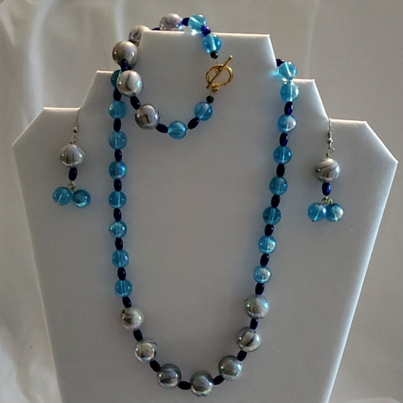 Ocean Blue - Picture 2 of 4